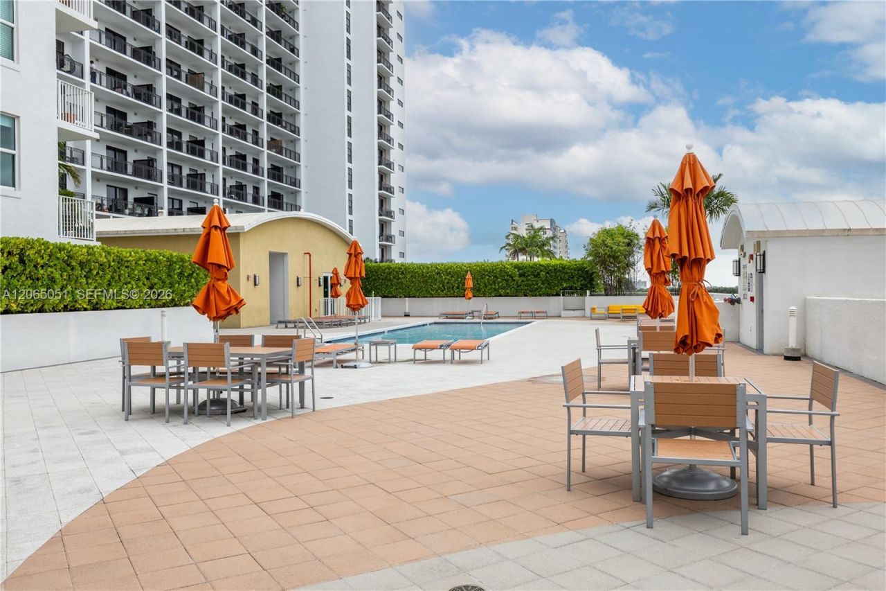 3180 SW 22nd St, Unit 501, Miami, FL 33145 Photo