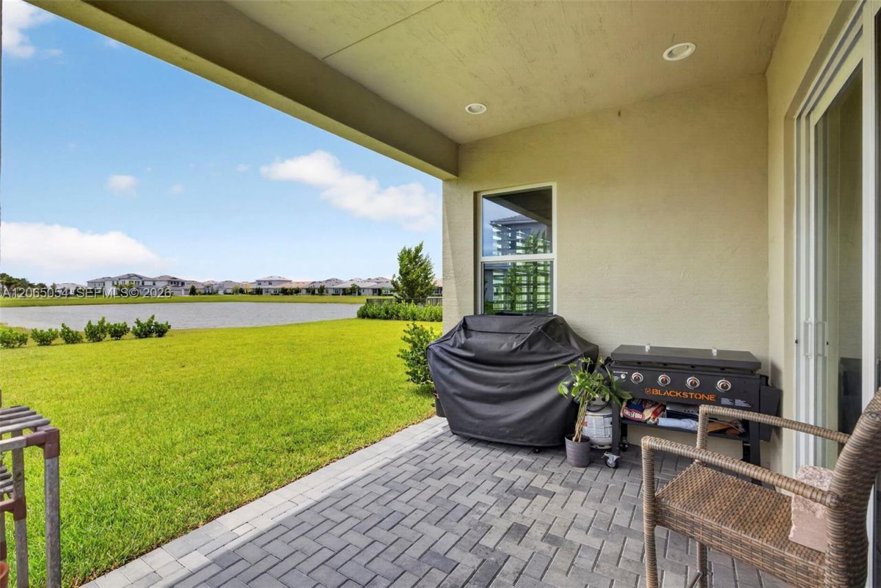 5691 Bristlecone Commoms , Westlake, FL 33470 Photo