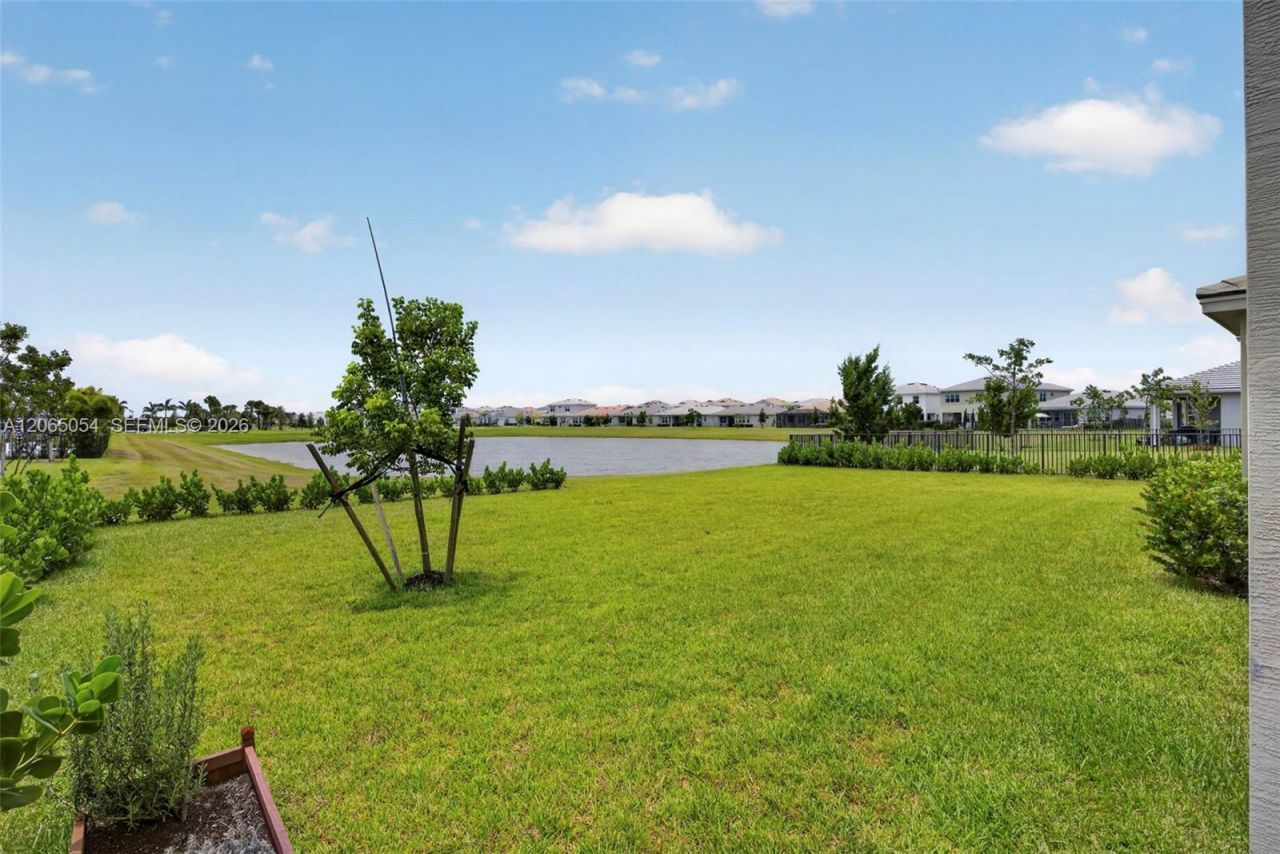 5691 Bristlecone Commoms , Westlake, FL 33470 Photo