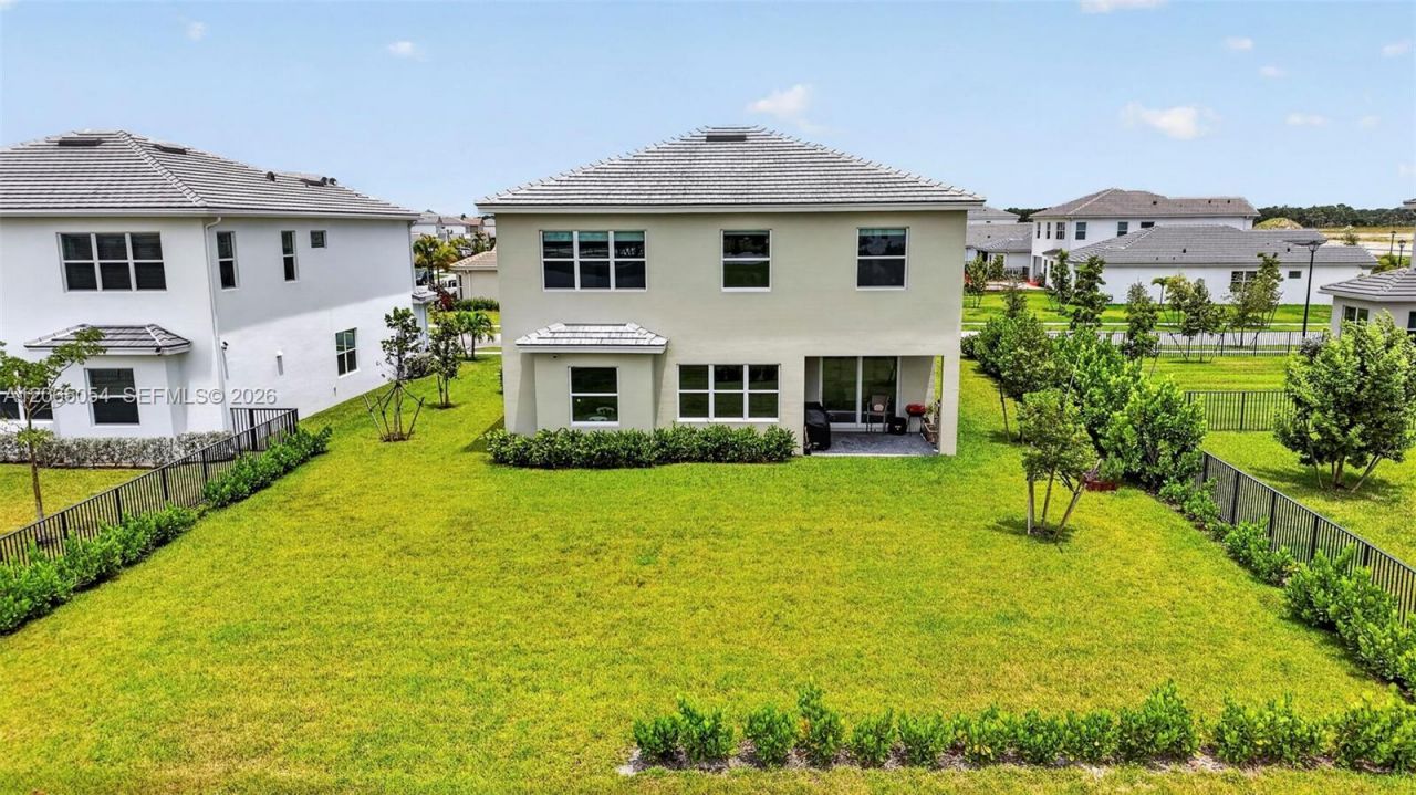 5691 Bristlecone Commoms , Westlake, FL 33470 Photo