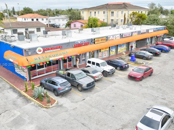 4735 W Flagler St , Miami, FL 33134