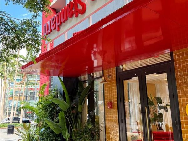 90 NE 32nd ST , Unit 711, Miami, FL 33127