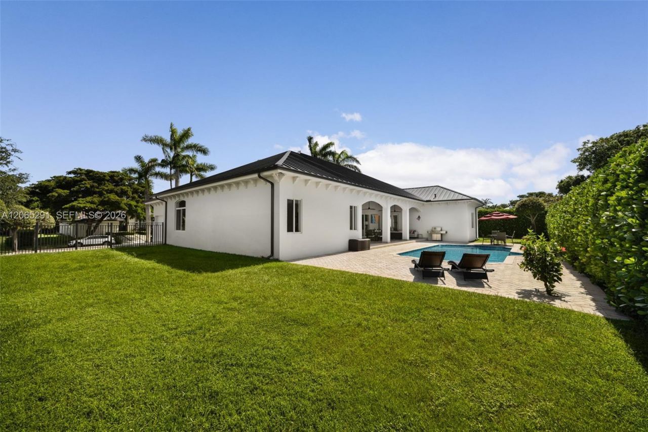 8111 SW 178th St , Palmetto Bay, FL 33157 Photo