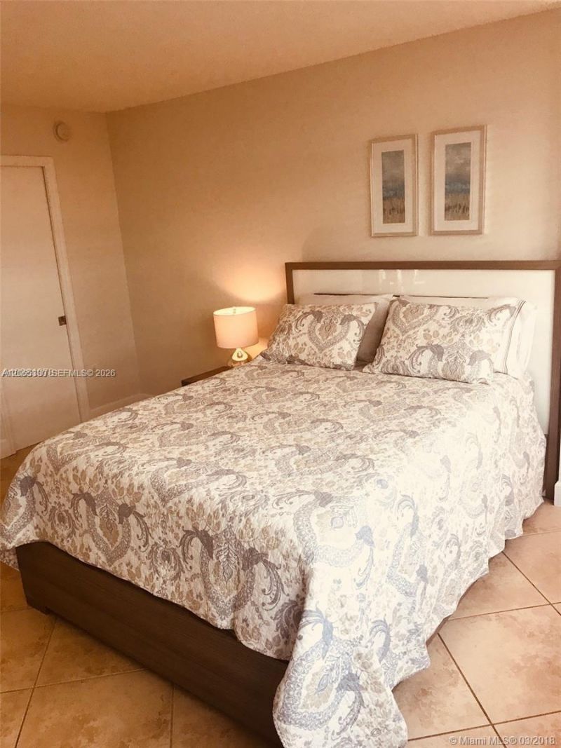 6917 Collins Ave, Unit 912, Miami Beach, FL 33141 Photo