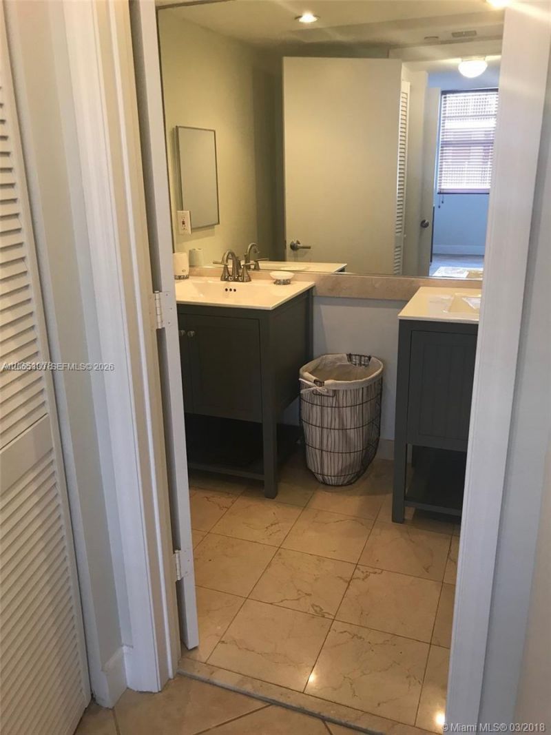6917 Collins Ave, Unit 912, Miami Beach, FL 33141 Photo