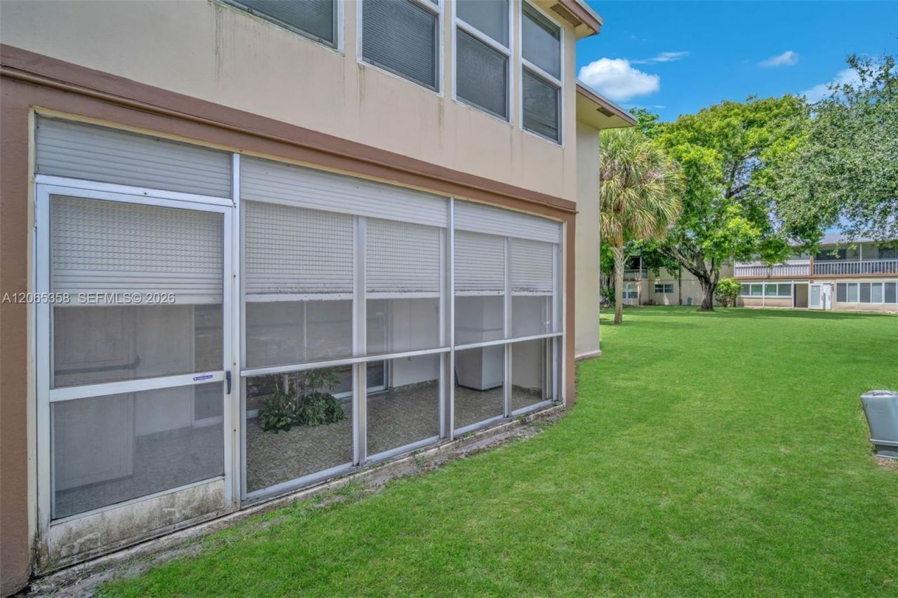 7855 W Atlantic Blvd, Unit 101, Margate, FL 33063 Photo