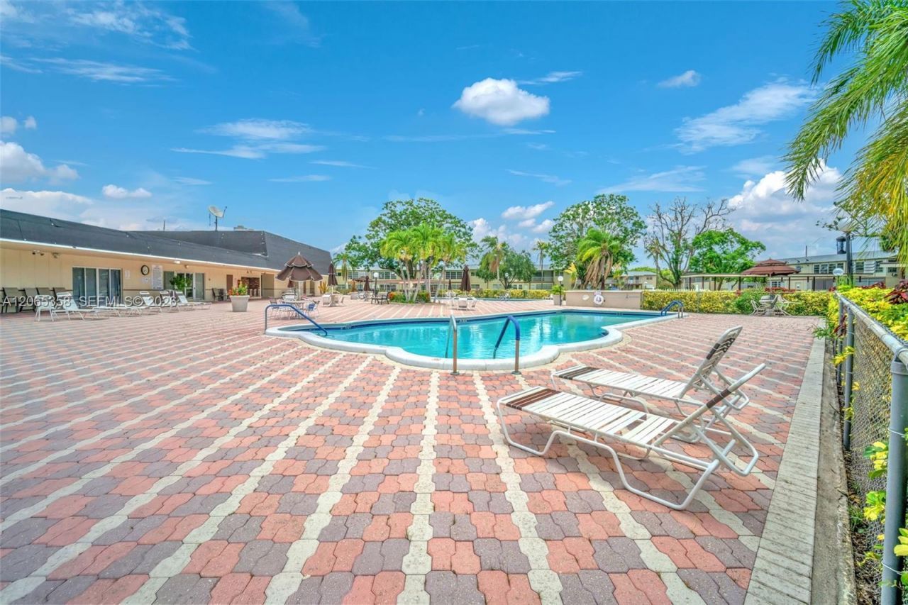 7855 W Atlantic Blvd, Unit 101, Margate, FL 33063 Photo