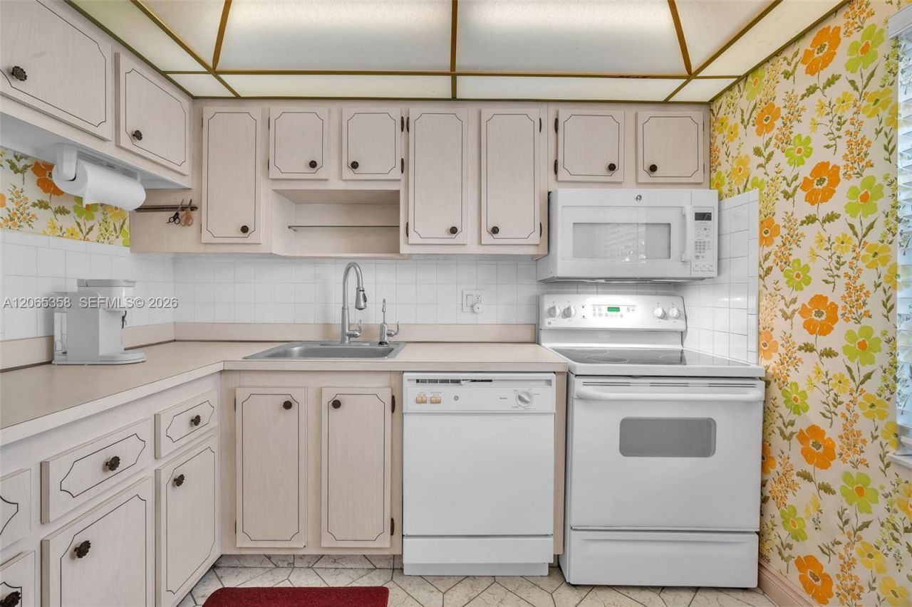 7855 W Atlantic Blvd, Unit 101, Margate, FL 33063 Photo