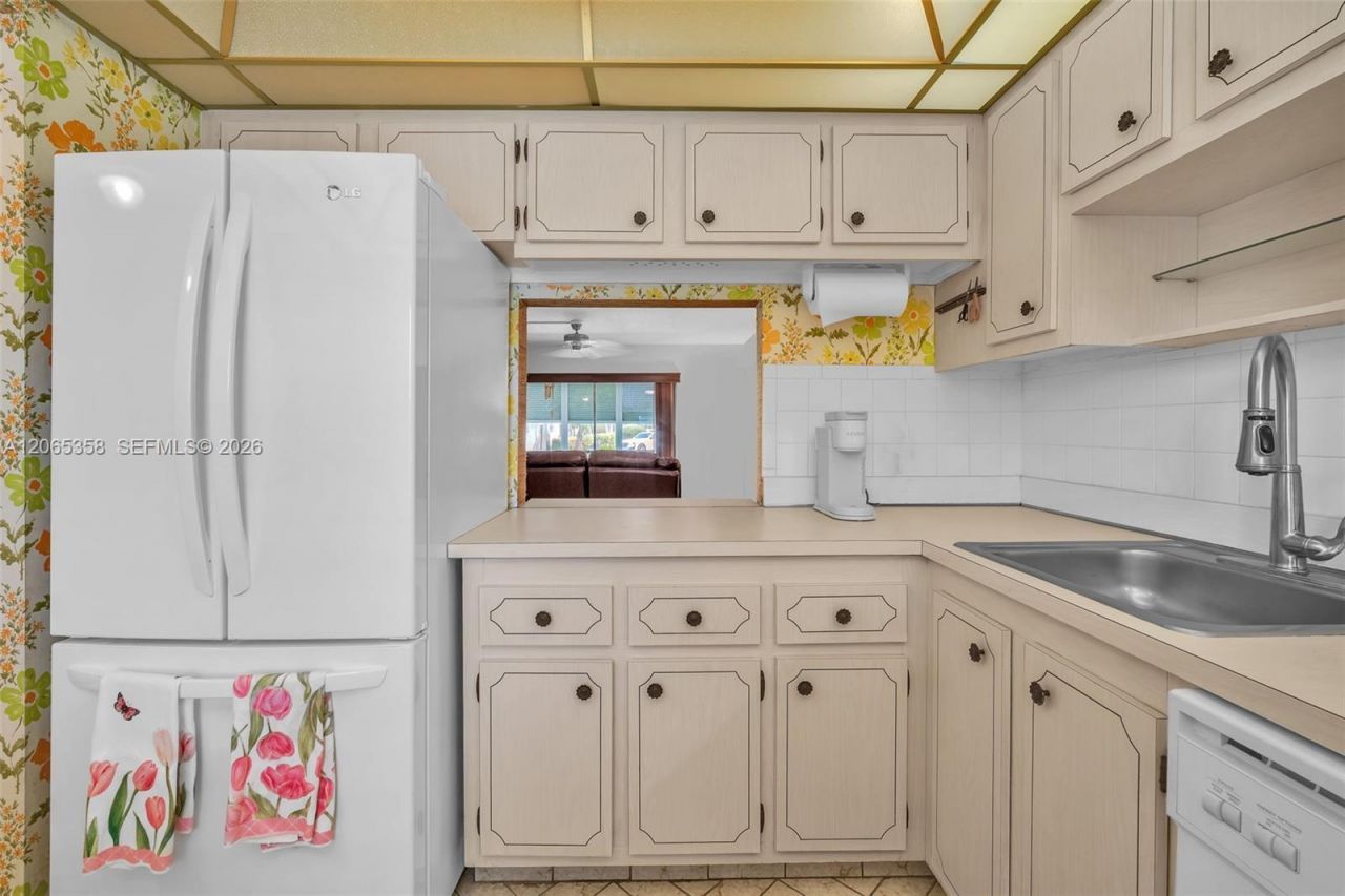 7855 W Atlantic Blvd, Unit 101, Margate, FL 33063 Photo
