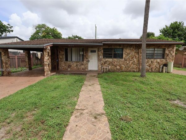 3151 NW 4th St , Lauderhill, FL 33311