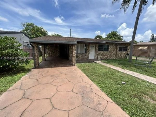 3151 NW 4th St , Lauderhill, FL 33311