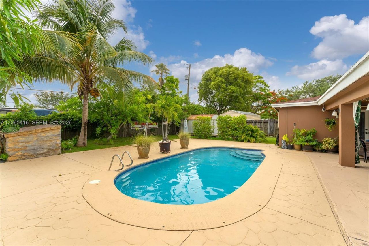 20301 SW 105th Ave , Cutler Bay, FL 33189 Photo