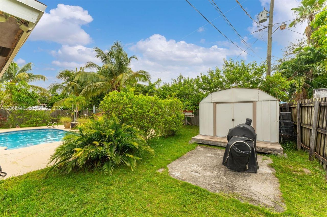 20301 SW 105th Ave , Cutler Bay, FL 33189 Photo