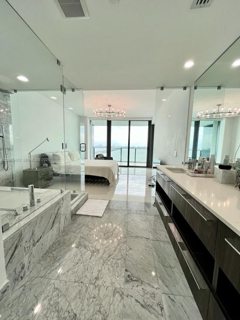 3131 NE 7th Ave , Unit 3003, Miami, FL 33137 Photo