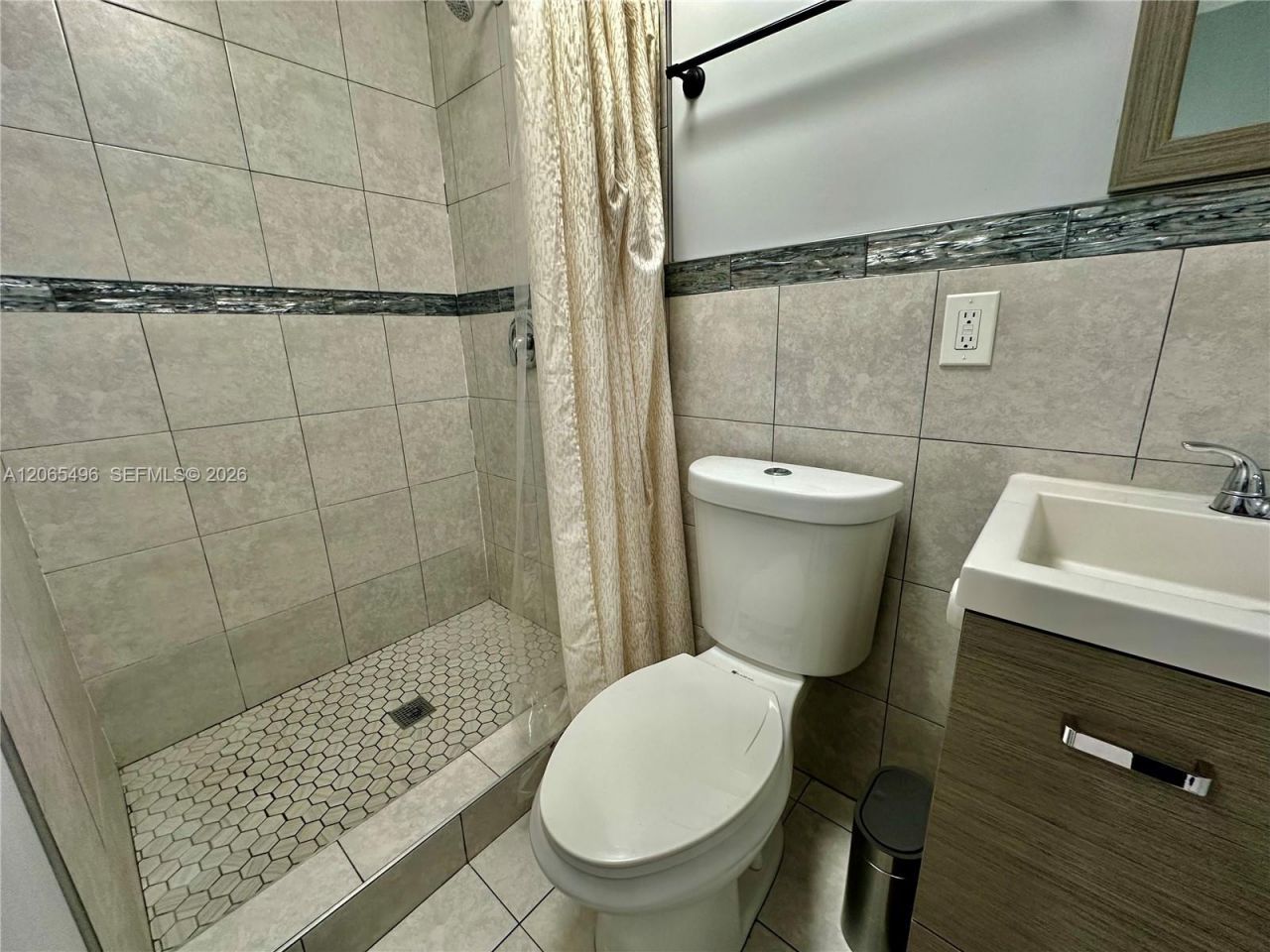 16025 SW 53rd Ter, Unit Efficiency, Miami, FL 33185 Photo