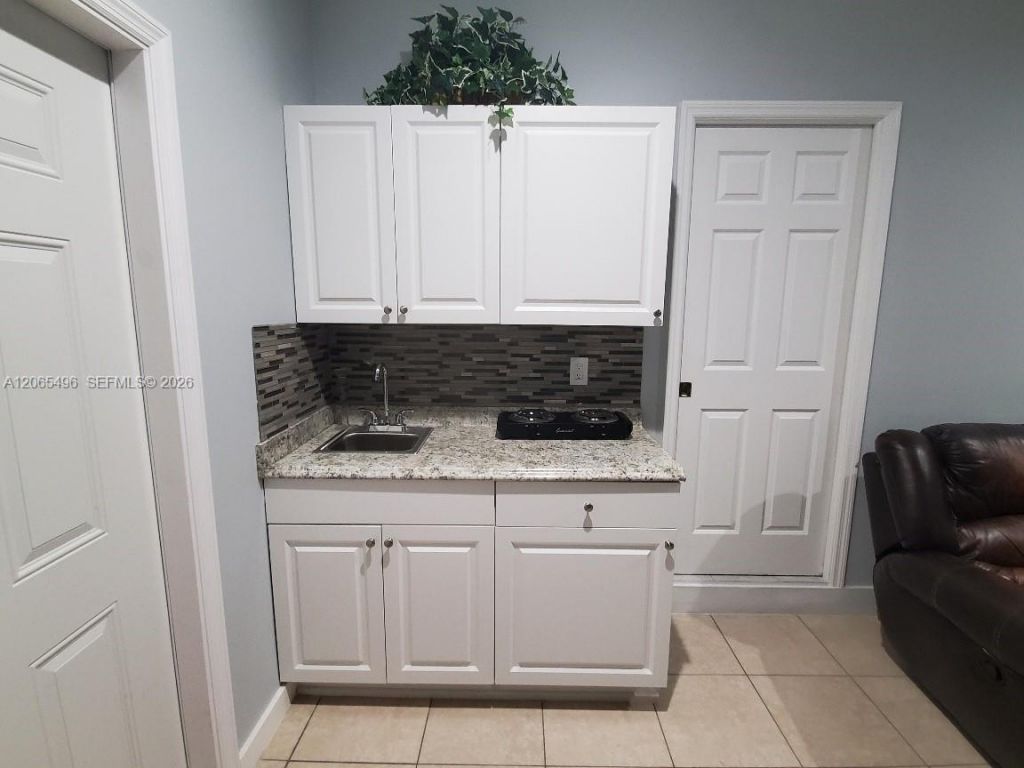 16025 SW 53rd Ter, Unit Efficiency, Miami, FL 33185 Photo