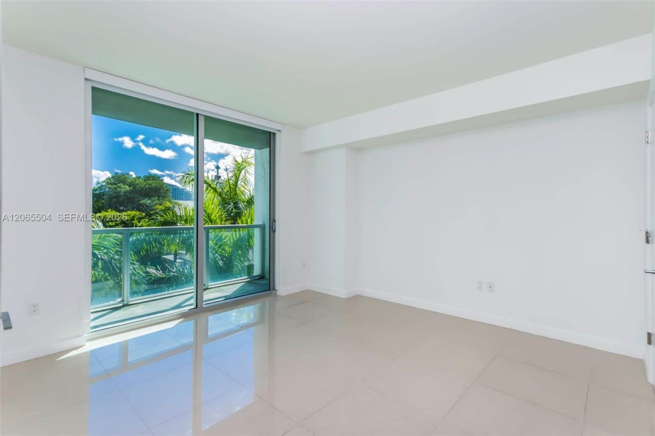 500 Brickell Ave , Unit 401, Miami, FL 33131 Photo