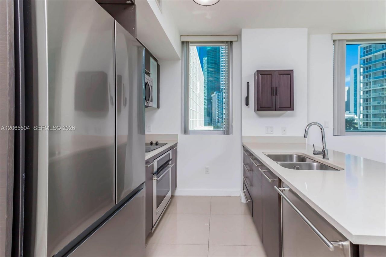 500 Brickell Ave , Unit 401, Miami, FL 33131 Photo