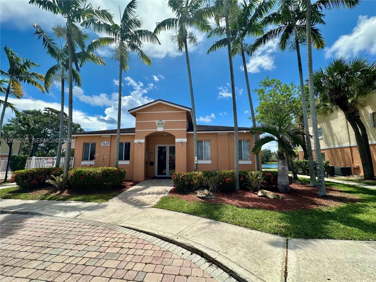3630 N 56th Ave , Unit 310, Hollywood, FL 33021 Photo