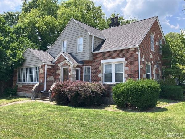 891 12th Street , Carlyle, IL 62231