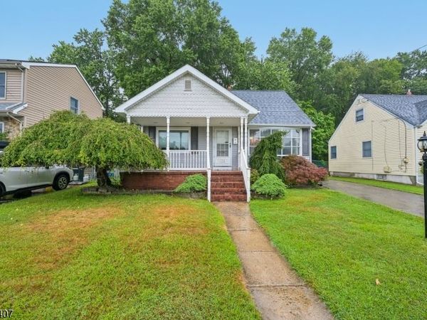 154 Marlboro Rd, Lawrence, NJ 08648