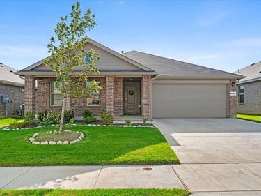8425 Coffee Springs Drive, Fort Worth, TX 76131