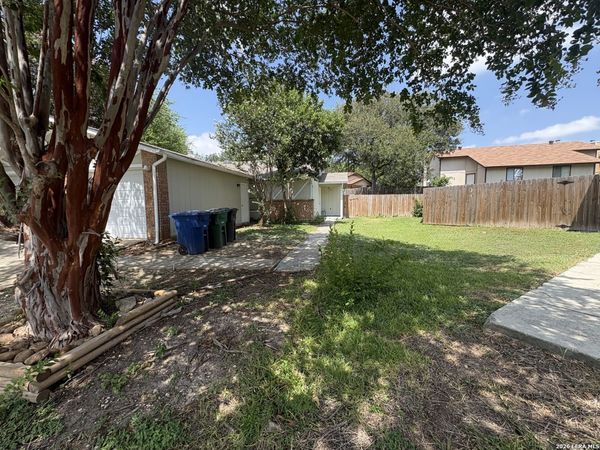 14527 Waddesdon Bluff, San Antonio, TX 78233
