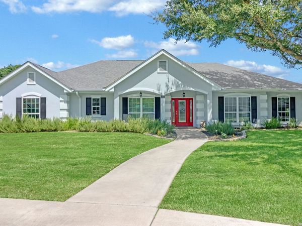 317 Sol Del Rio, Seguin, TX 78155