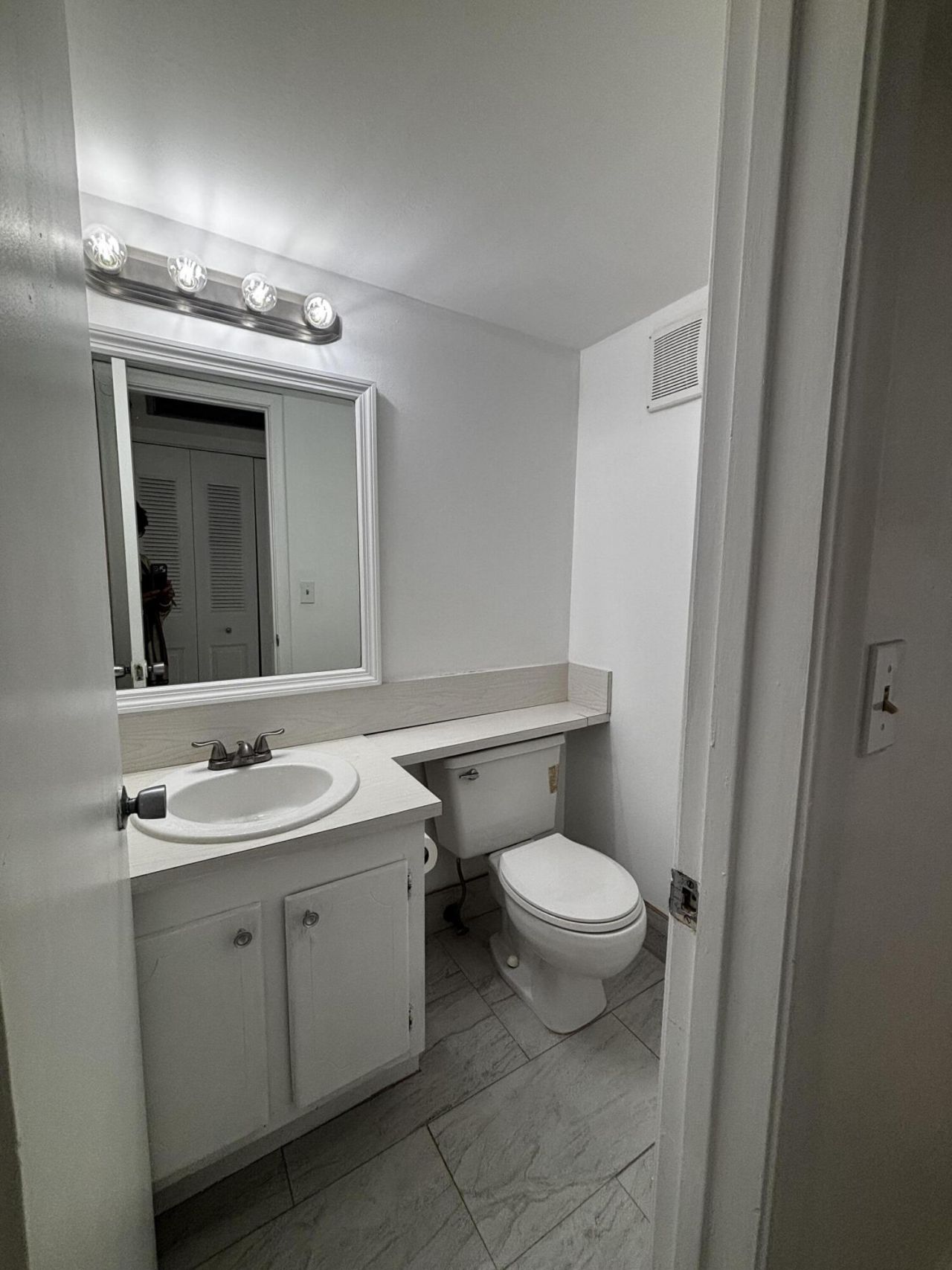 353 Sheffield O, West Palm Beach, FL 33417 Photo