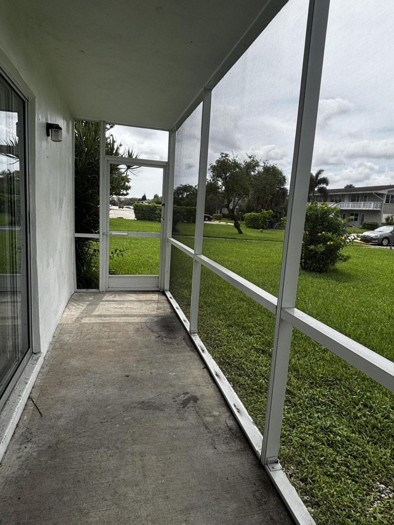 353 Sheffield O, West Palm Beach, FL 33417 Photo