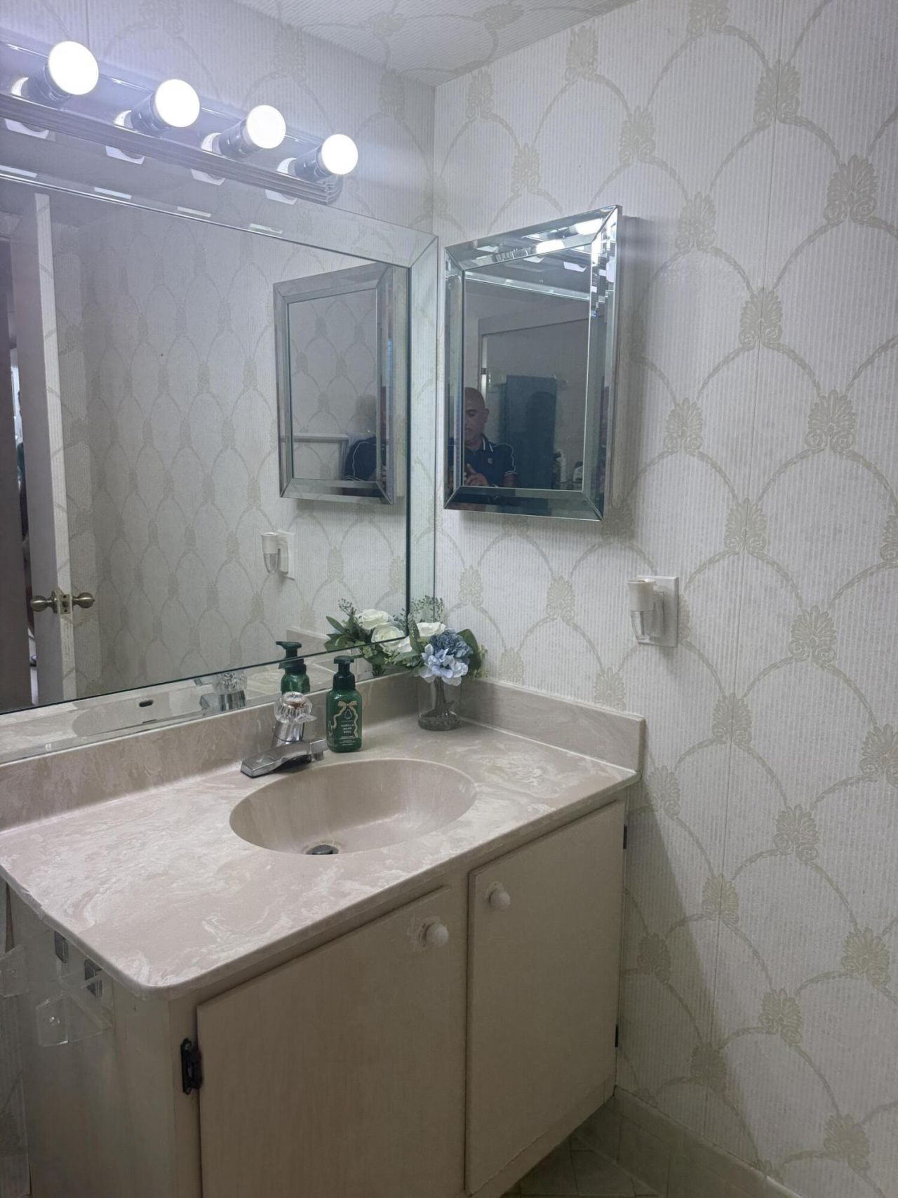 3100 NW 42nd Avenue, Unit d, Cape Coral, FL 33993 Photo