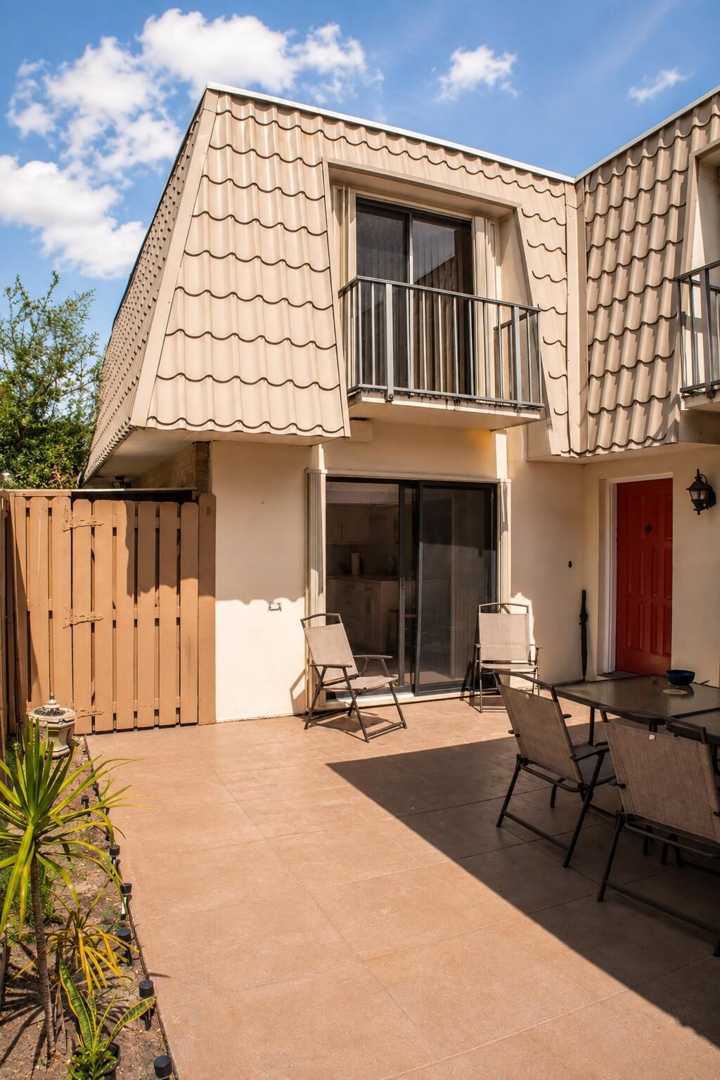 1700 Embassy Drive, Unit 408, West Palm Beach, FL 33401 Photo