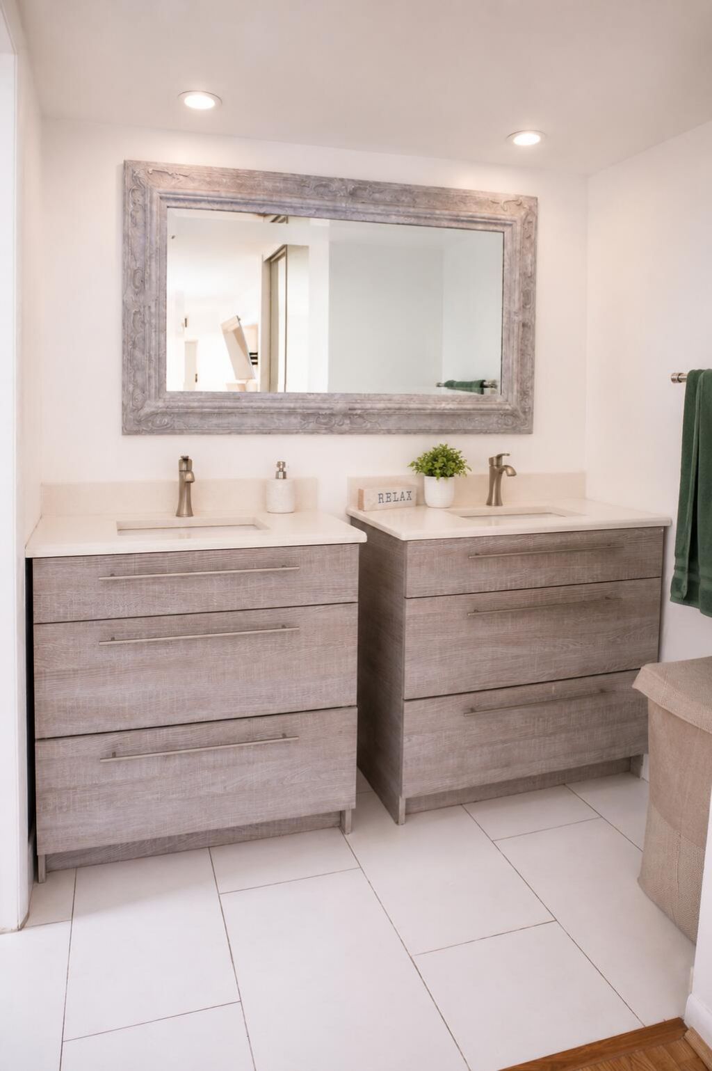 1700 Embassy Drive, Unit 408, West Palm Beach, FL 33401 Photo