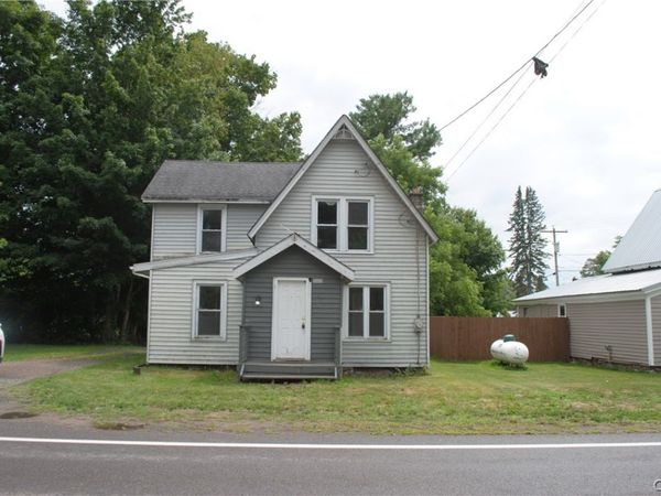 671 State Route 49 , Bernhards Bay, NY 13028