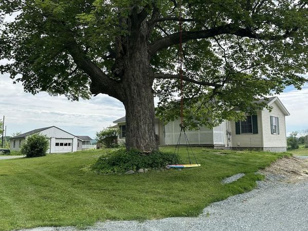 65 Saltis Road, Poultney, VT 05764