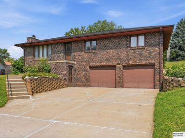 4618 Primrose Lane, Omaha, NE 68157
