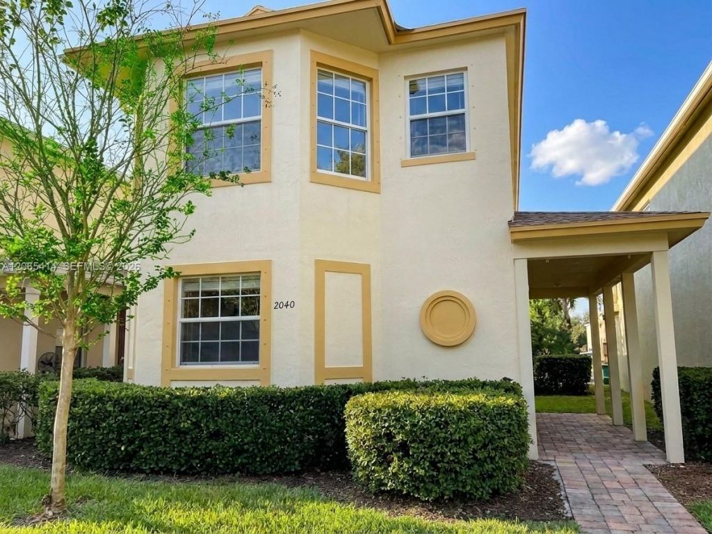 2040 SE Avon Park Dr , Port Saint Lucie, FL 34952 Photo