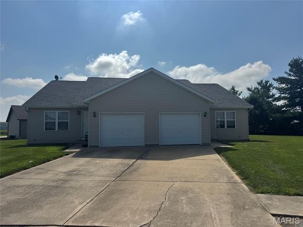 13014 Bermuda Grass Court , Breese, IL 62230