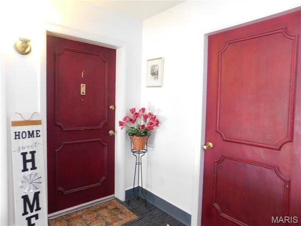 1673 Herault Place, Unit F, St Louis, MO 63125