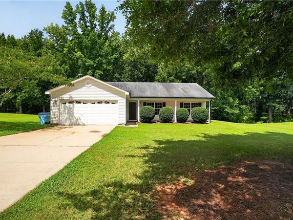 2015 Jefferson Way, Mcdonough, GA 30252