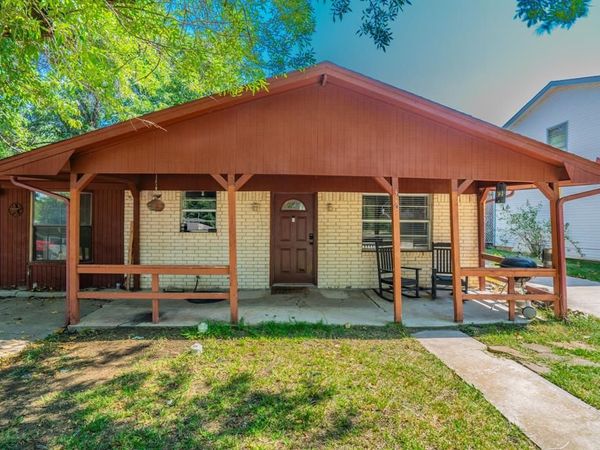 310 Jagoe Street, Krum, TX 76249