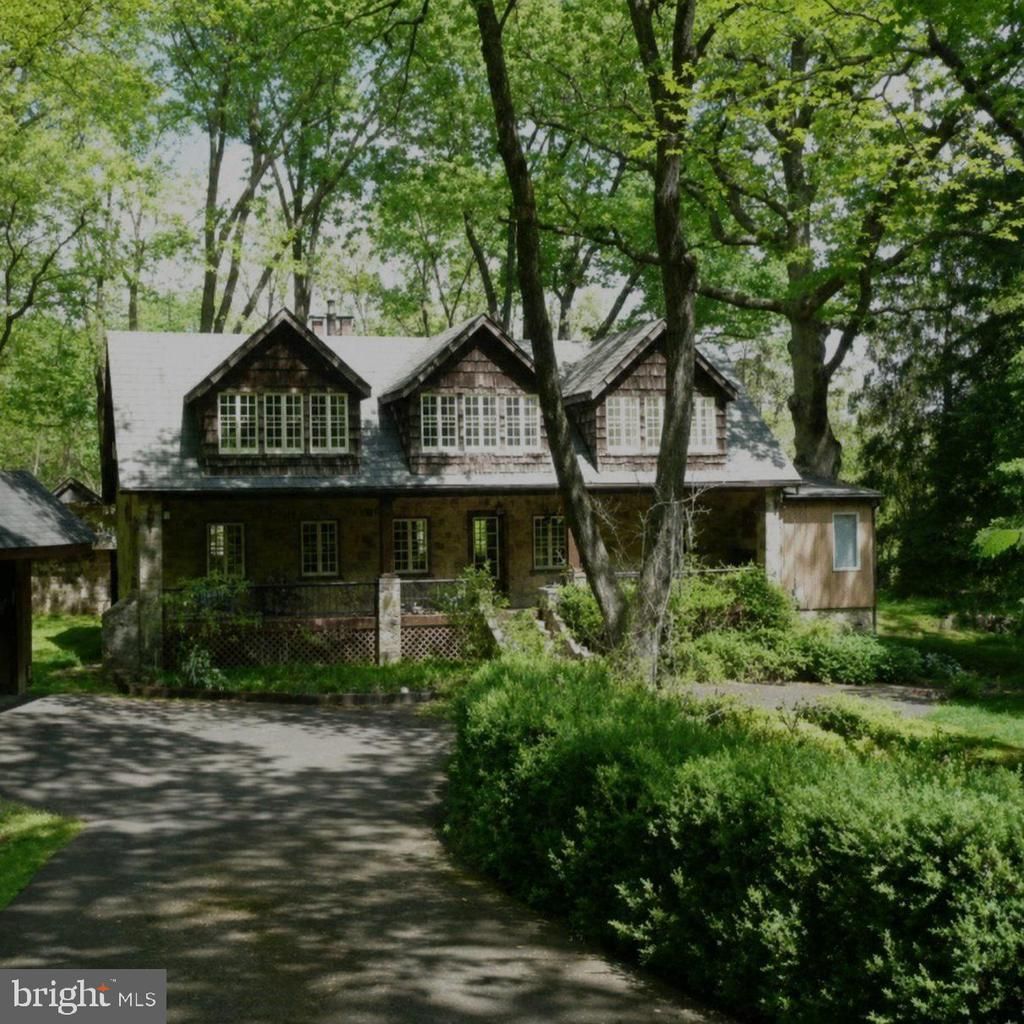 6704 CHAPEL ROAD, NEW HOPE, PA 18938