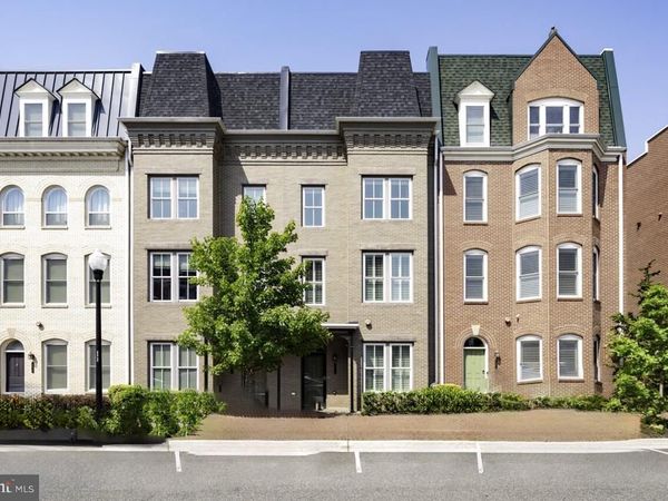 2216 MAIN LINE BOULEVARD, ALEXANDRIA, VA 22301