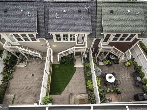 2216 MAIN LINE BOULEVARD, ALEXANDRIA, VA 22301