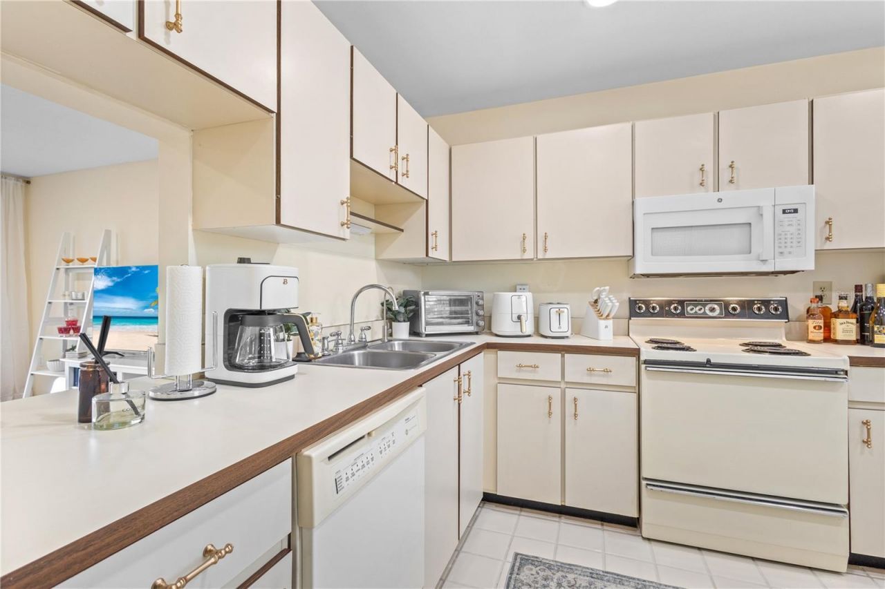3620 Ironwood Circle, Unit 302O, Bradenton, FL 34209 Photo