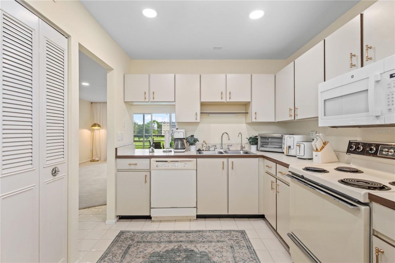3620 Ironwood Circle, Unit 302O, Bradenton, FL 34209 Photo