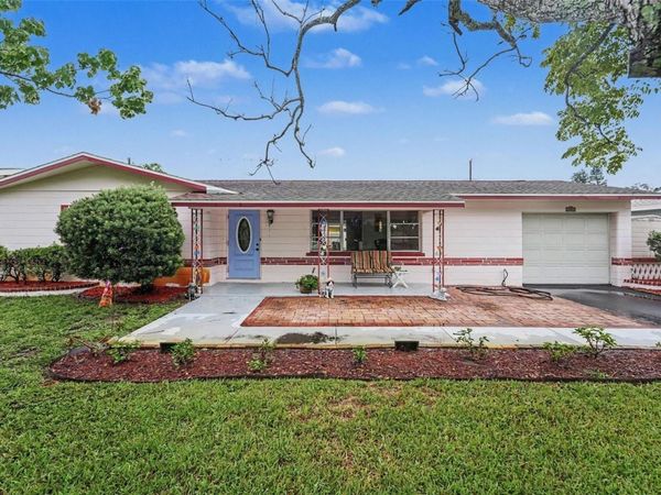 6026 44TH AVENUE N, KENNETH CITY, FL 33709