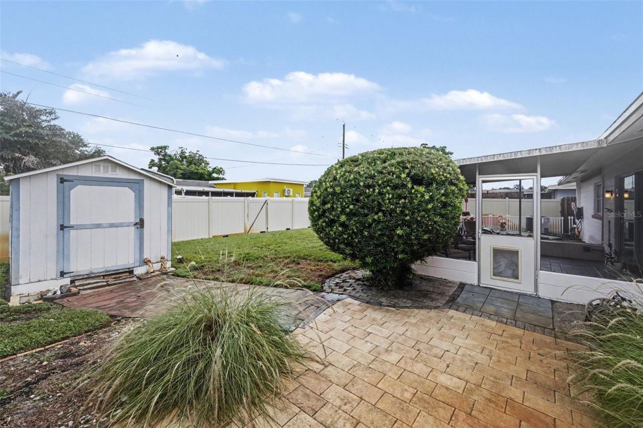 6026 44th Avenue N, Kenneth City, FL 33709 Photo