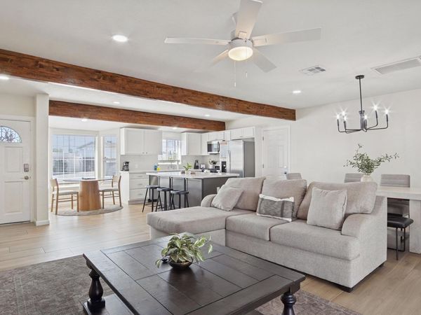 2929 N 55th Place, Phoenix, AZ 85018