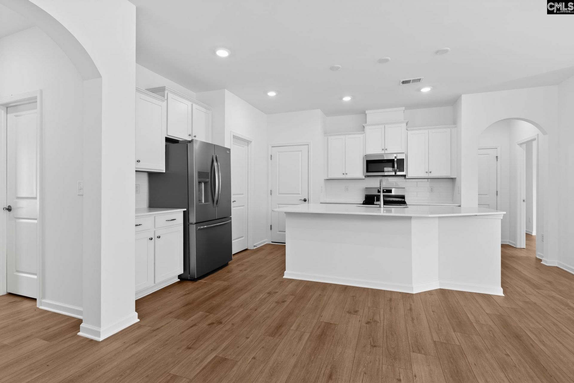 247 Foxglade Drive  Photo 6